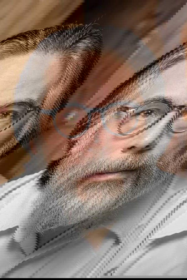 Carlos Siguion-Reyna