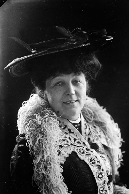 Stockholmsfrestelser eller Ett Norrlands-herrskaps äventyr i den sköna synderskans stad