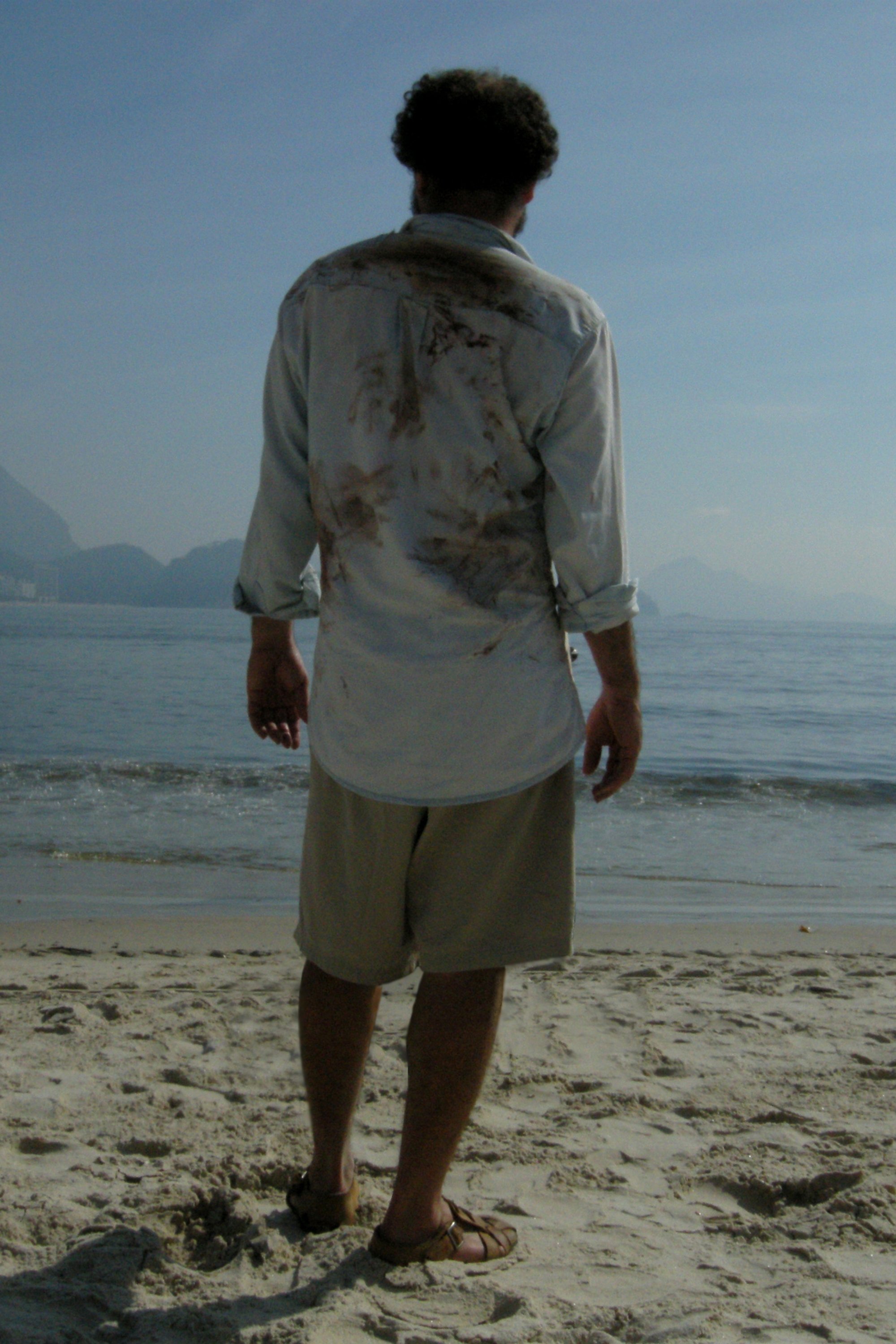 Naquela Noite Ele Sonhou com Um Mar Azul