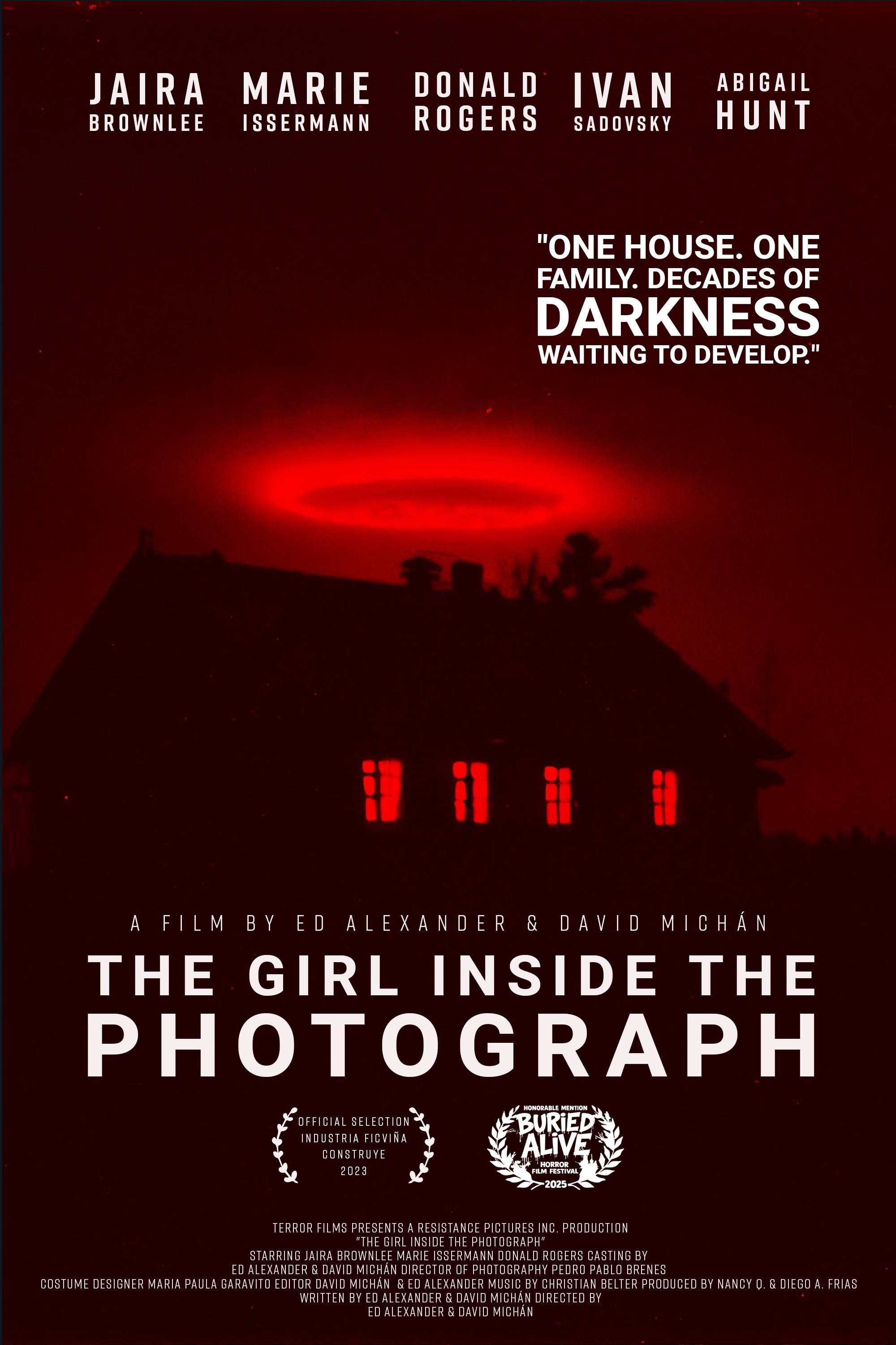 The Girl Inside the Photograph